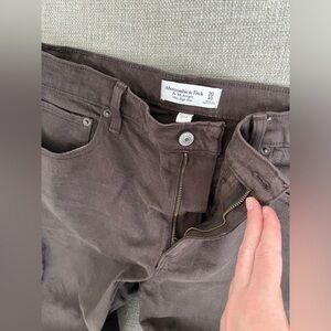 Abercrombie Curve Love Ultra High Rise 90s Straight Jean, 30L, Brown
